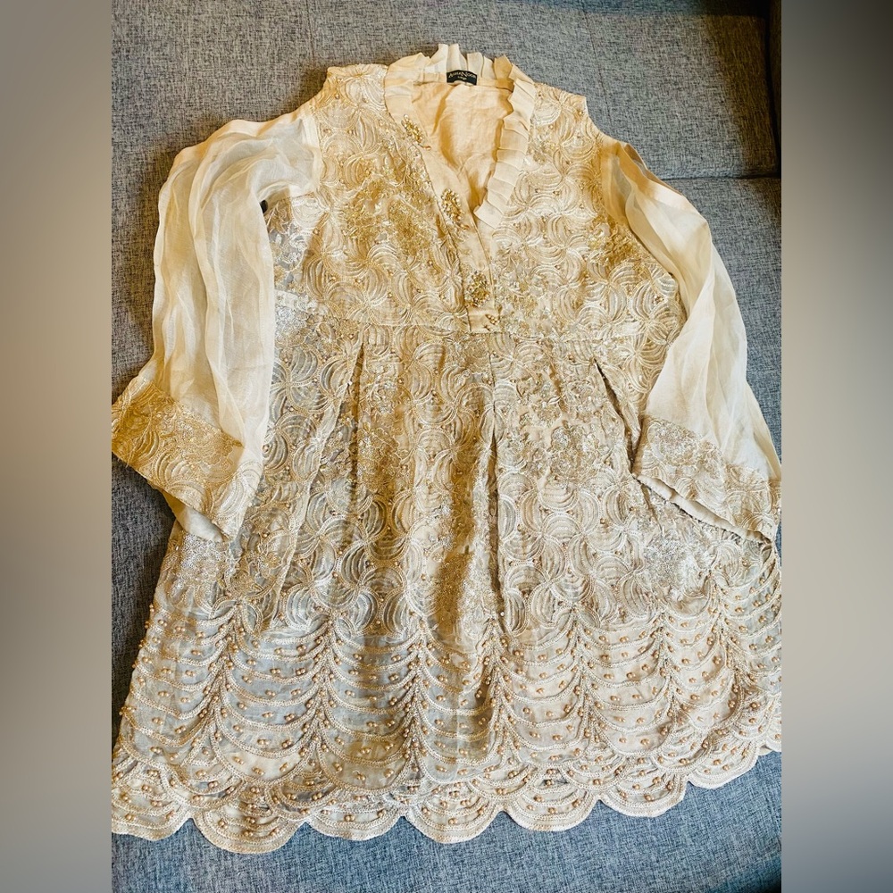 Agha noor full front back worked size large dull gold